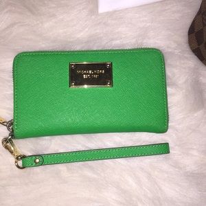 Michael Kors zipper wallet